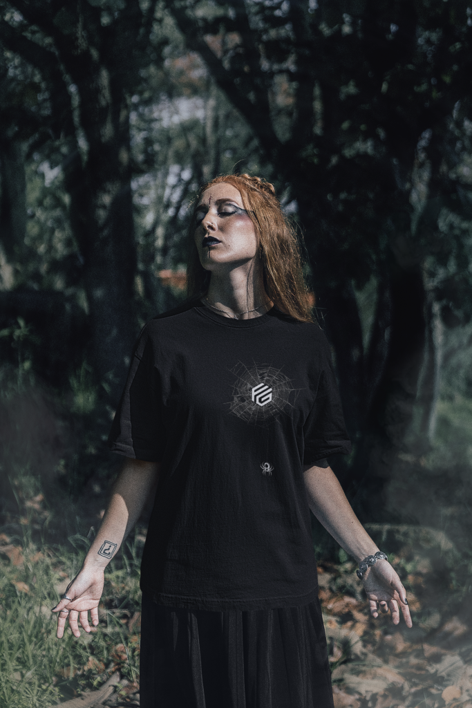 Halloween Femme Gaming Unisex T-Shirt